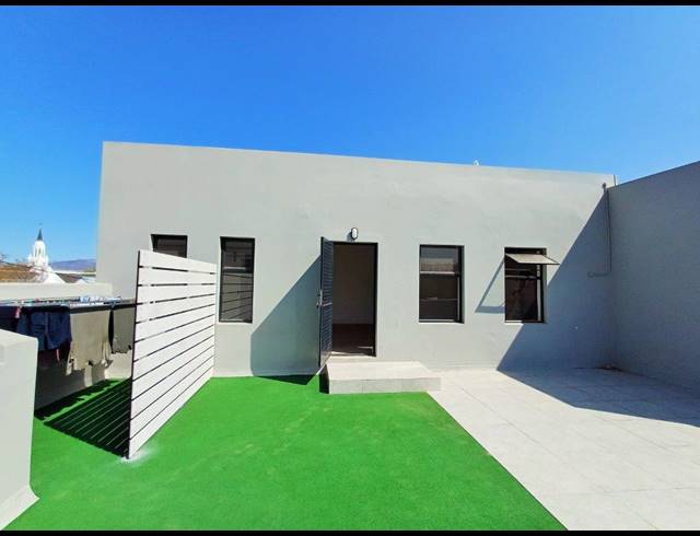 1 bed property to rent in BERGSIG